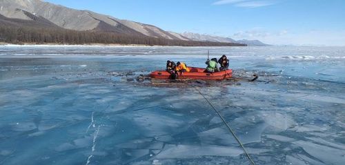 Мөс цөмөрсний улмаас гэр бүлийн долоон хүн осолдож, хоёр нь СЭХЭЭНД байна